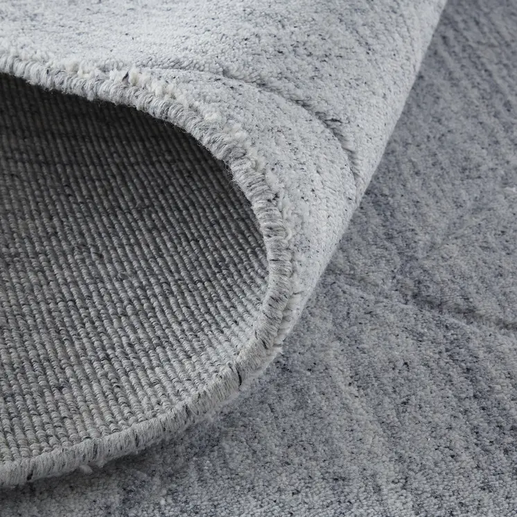 4' X 6' Gray Striped Hand Woven Area Rug