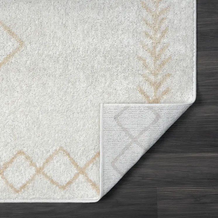 8' X 10' Cream Diamond Area Rug