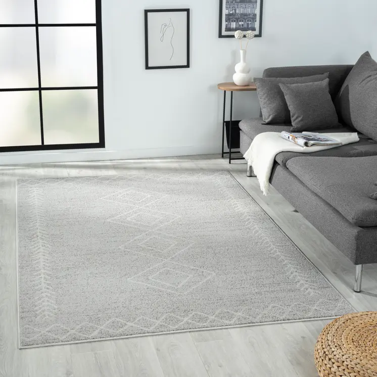 5' X 7' Gray Diamond Area Rug