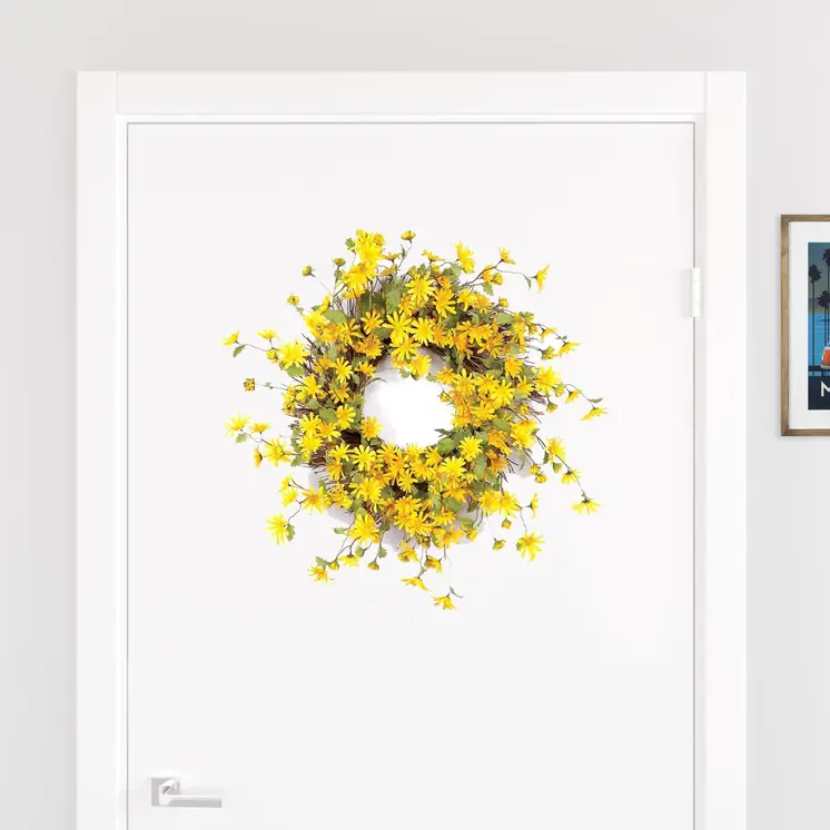 23" Green and Yellow Artificial Spring Daisy Wreath