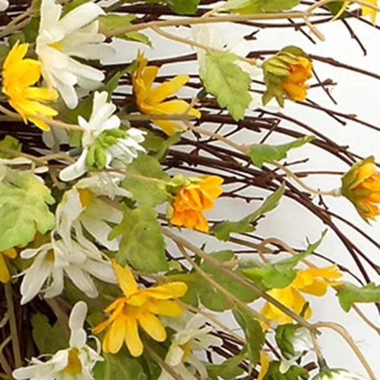 24" Green White And Yellow Spring Daisy Artificial Wreath