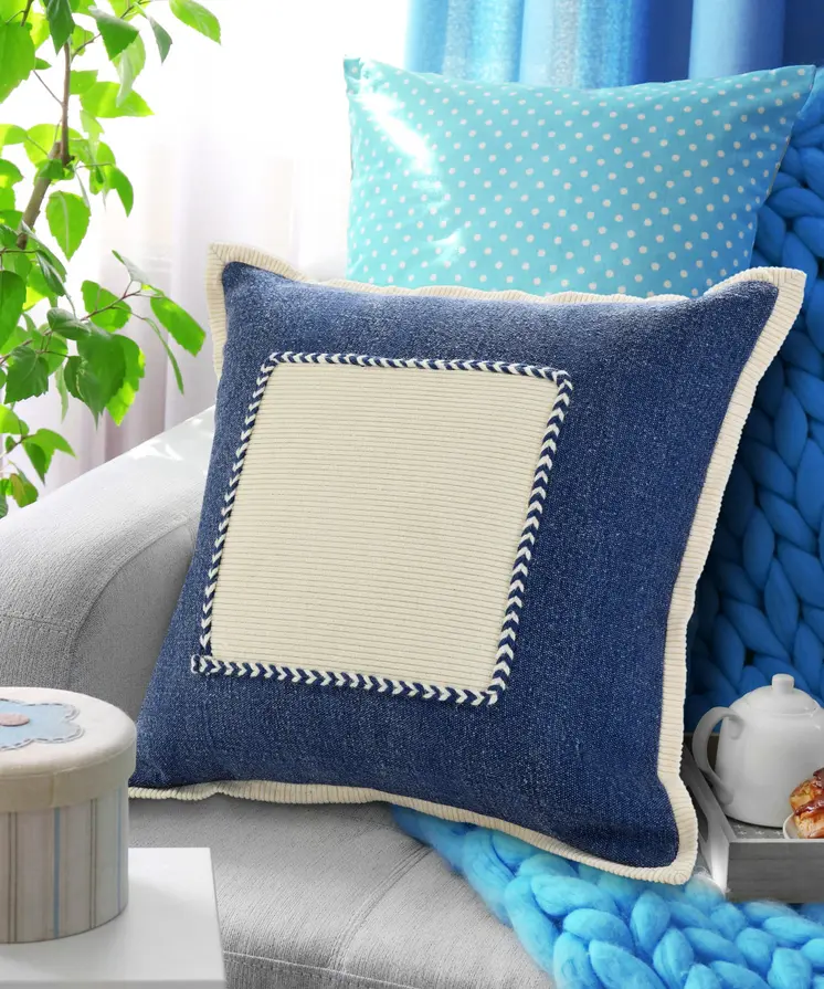 20" X 20" Navy And Cream 100% Cotton Zippered Pillow