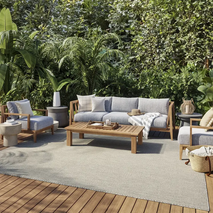 8' X 10' Ivory And Silver Indoor Outdoor Area Rug