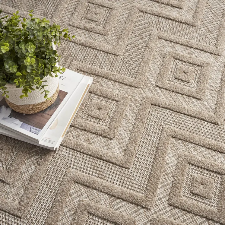 8' X 10' Beige Indoor Outdoor Area Rug