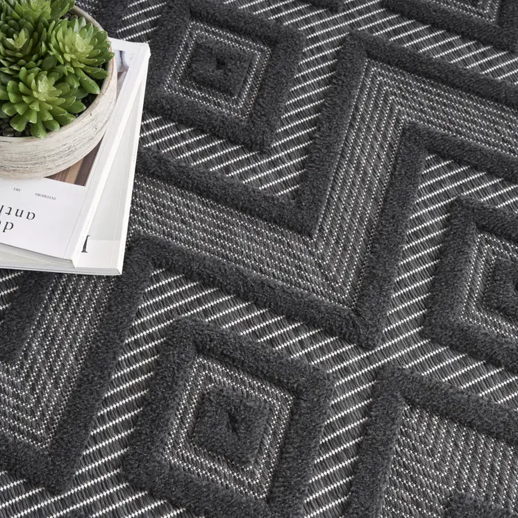 7' X 10' Black Indoor Outdoor Area Rug