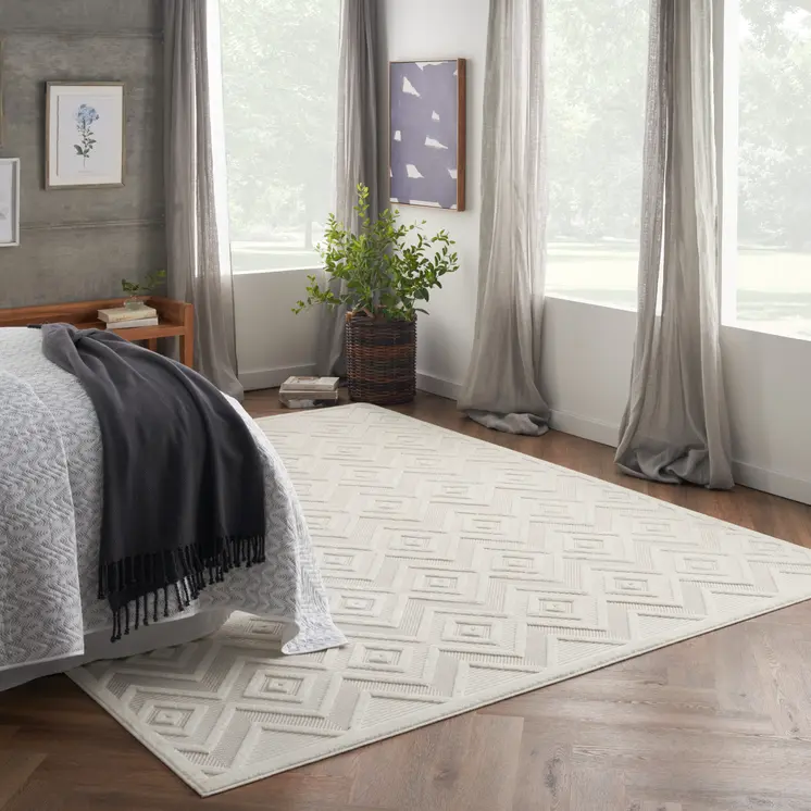 7' X 10' Ivory And White Indoor Outdoor Area Rug