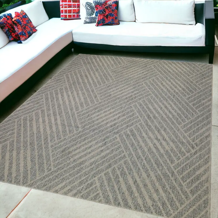 5' X 8' Gray Geometric Stain Resistant Indoor Outdoor Area Rug