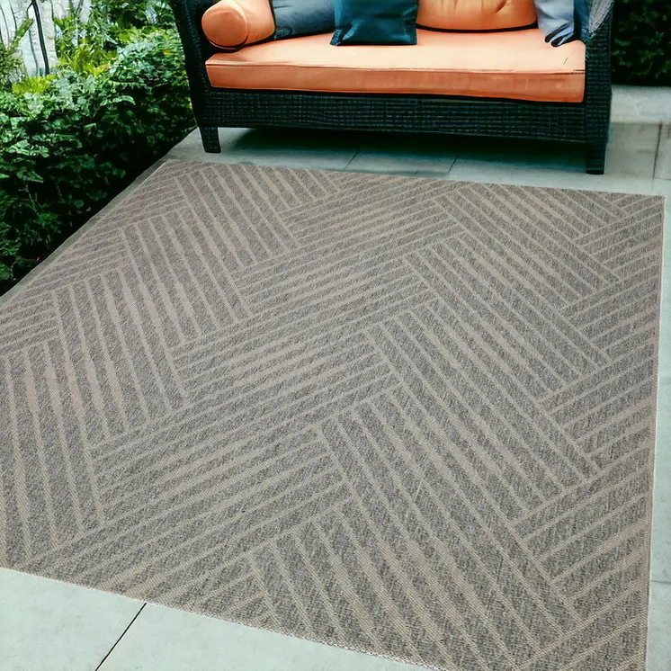 6' X 9' Gray Geometric Stain Resistant Indoor Outdoor Area Rug