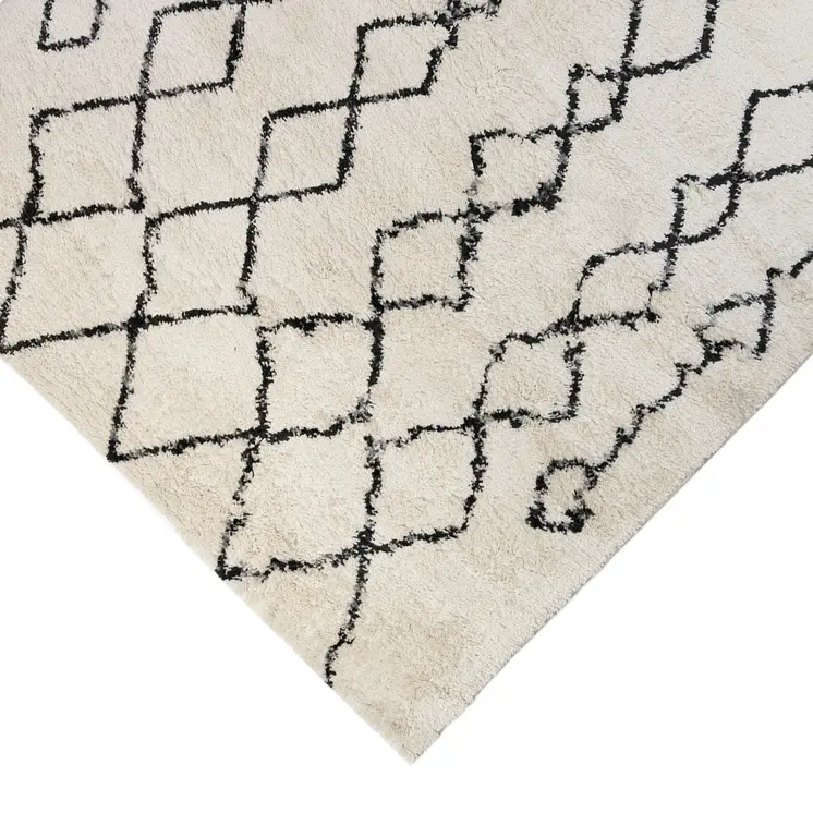 5' X 8' Ivory and Black Geometric Shag Area Rug