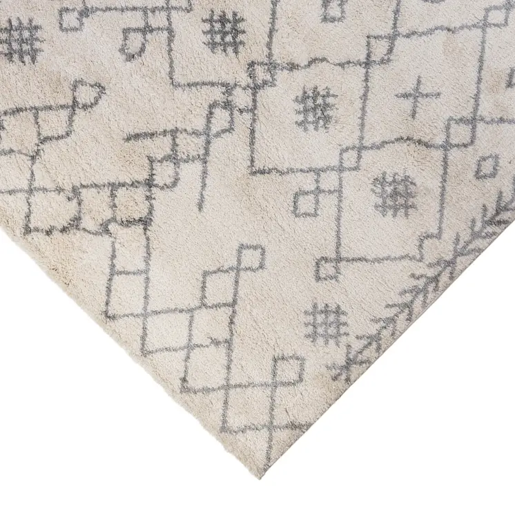 2' X 3' Gray and Ivory Geometric Shag Area Rug