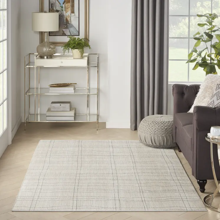 5' X 7' Gray And Ivory Abstract Area Rug
