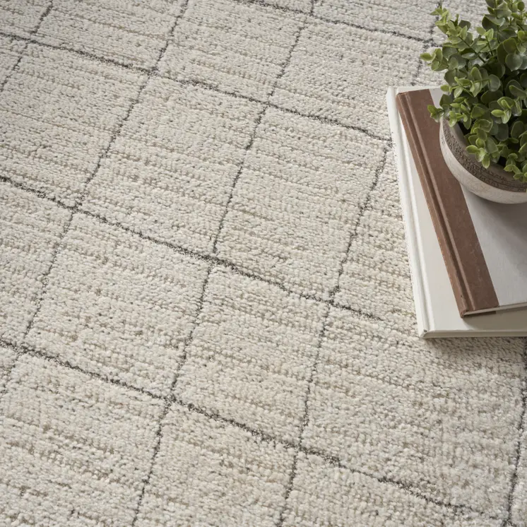 6' X 9' Gray And Ivory Abstract Area Rug