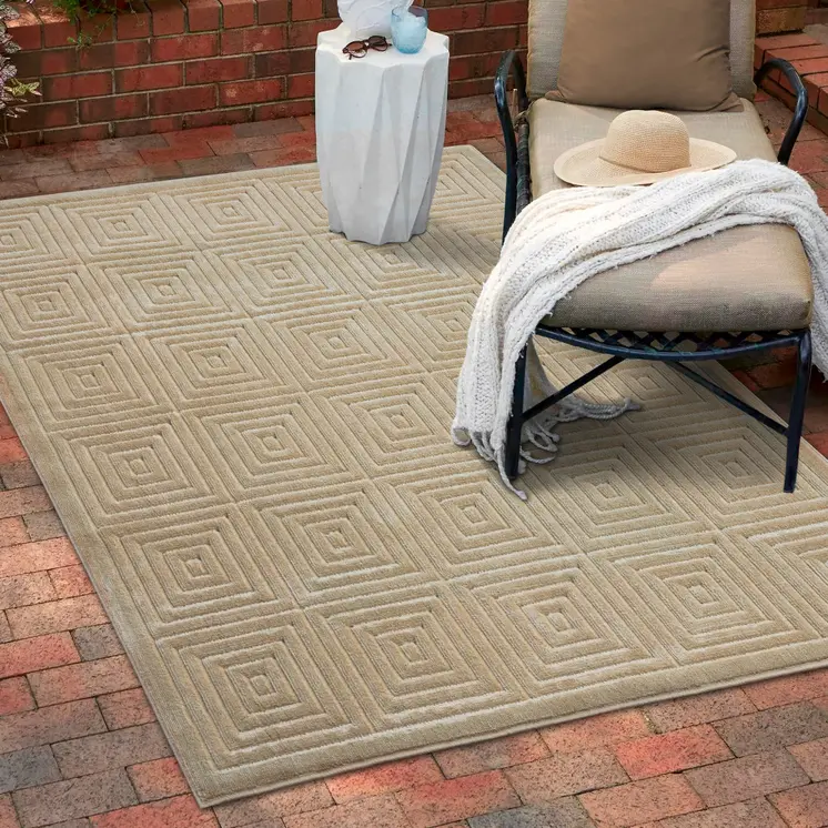5' X 7' Beige Geometric Area Rug