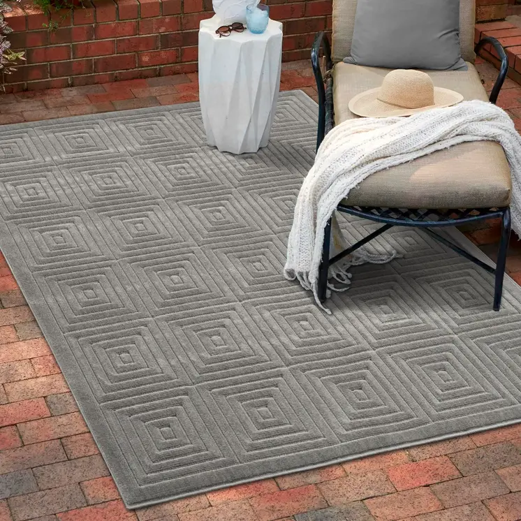5' X 7' Gray Geometric Area Rug