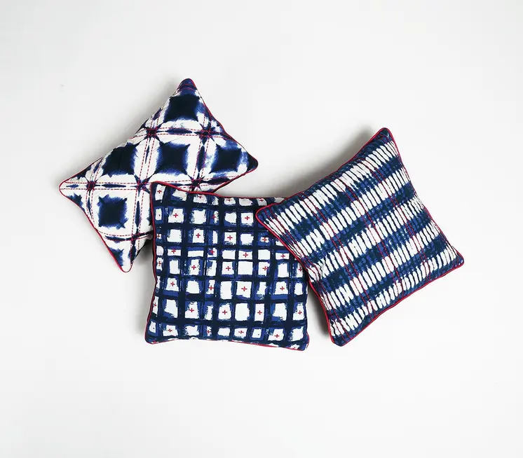 18" Blue and White Abstract Cotton Blend Throw Pillow Cover