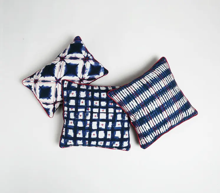 18" Blue and White Abstract Cotton Blend Throw Pillow Cover