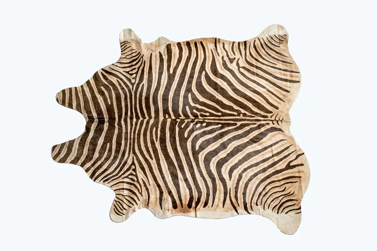 5' X 7' Beige and Brown Cowhide Hand Knotted Area Rug