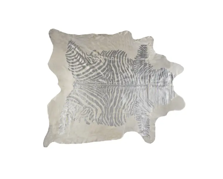 6' X 7' Silver and Ivory Cowhide Hand Knotted Area Rug