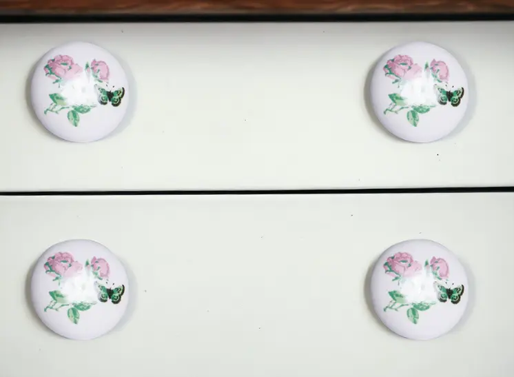 Set of Eight Light Pink And White Ceramic And Metal Floral Drawer Pull Knobs