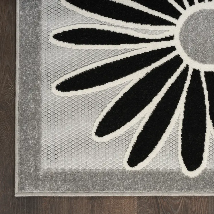 8' Black And White Floral Indoor Outdoor Runner Rug