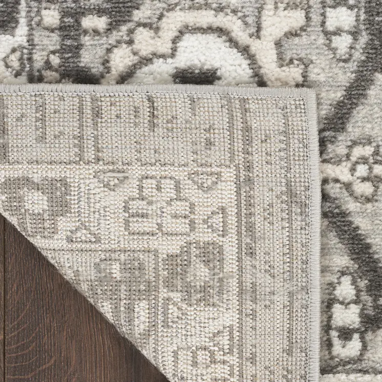 4' X 6' Gray and Ivory Medallion Power Loom Distressed Area Rug