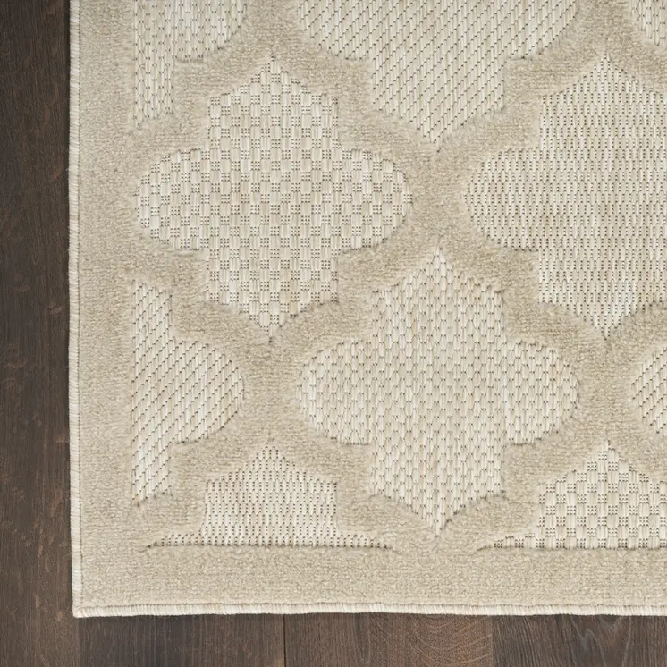 6' X 9' Cream And Beige Trellis Indoor Outdoor Area Rug