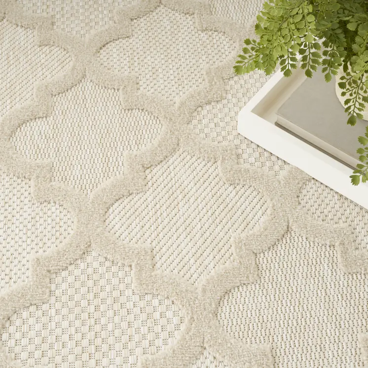 6' X 9' Cream And Beige Trellis Indoor Outdoor Area Rug