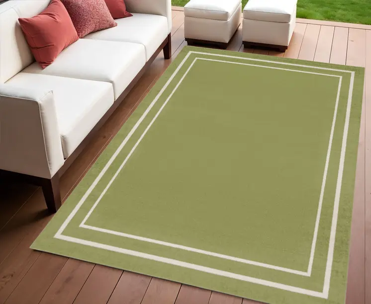 4' X 6' Green And Ivory Indoor Outdoor Area Rug