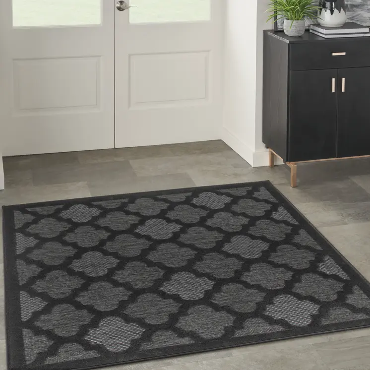 5' Charcoal And Black Square Trellis Indoor Outdoor Area Rug