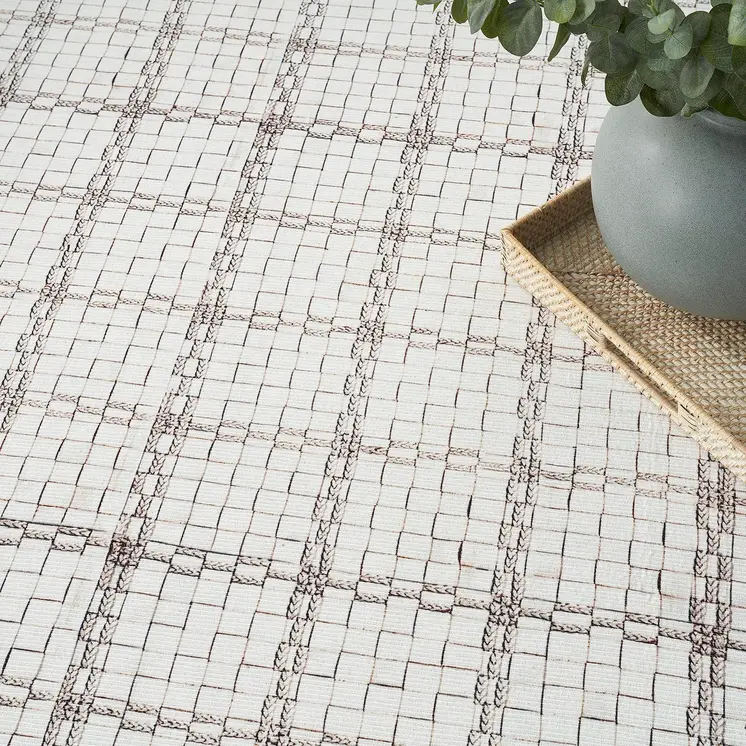 4' X 6' Gray and Ivory Geometric Power Loom Washable Non Skid Area Rug