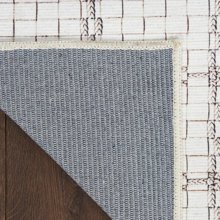 4' X 6' Gray and Ivory Geometric Power Loom Washable Non Skid Area Rug