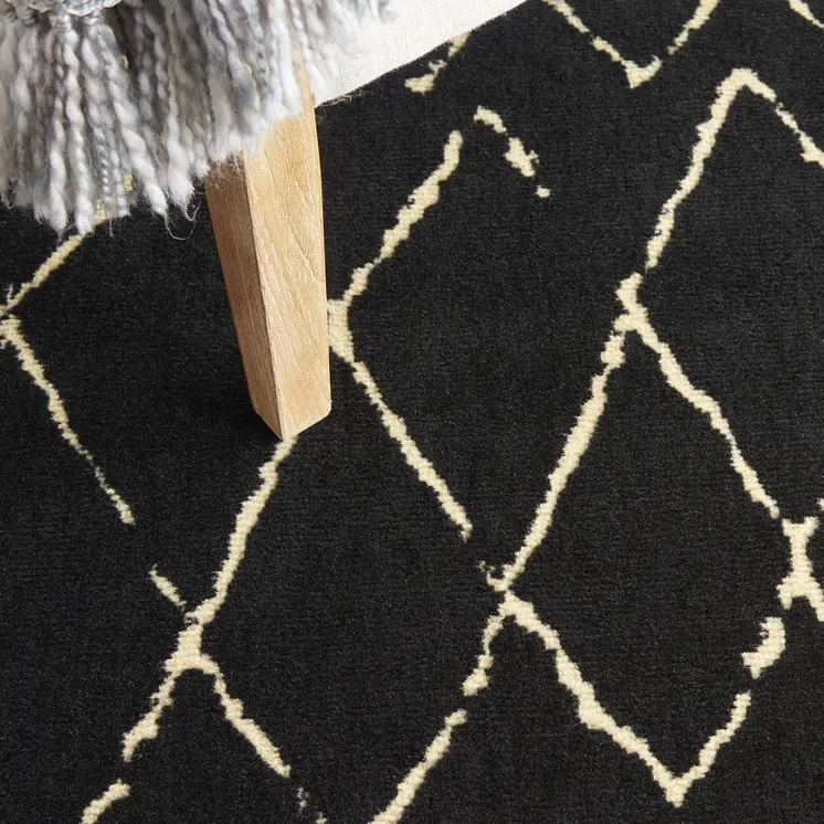 5' Beige and Black Round Abstract Power Loom Area Rug