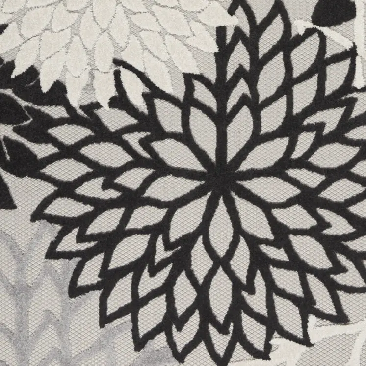 5' X 8' Black And White Floral Indoor Outdoor Area Rug