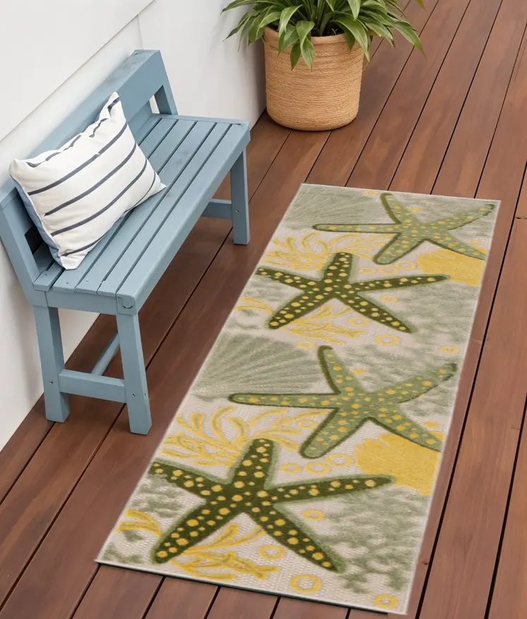 6' Green And Yellow Starfish Indoor Outdoor Runner Rug