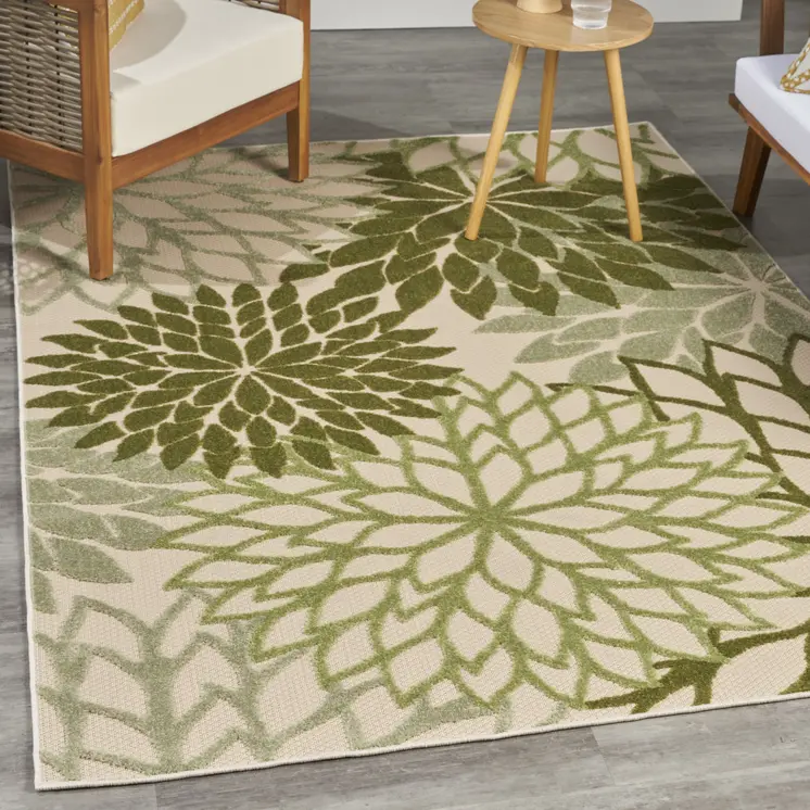 5' X 8' Ivory And Green Floral Indoor Outdoor Area Rug