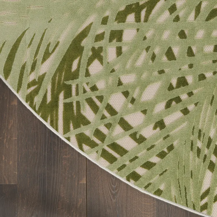 8' Ivory And Green Round Palm Leaf Indoor Outdoor Area Rug