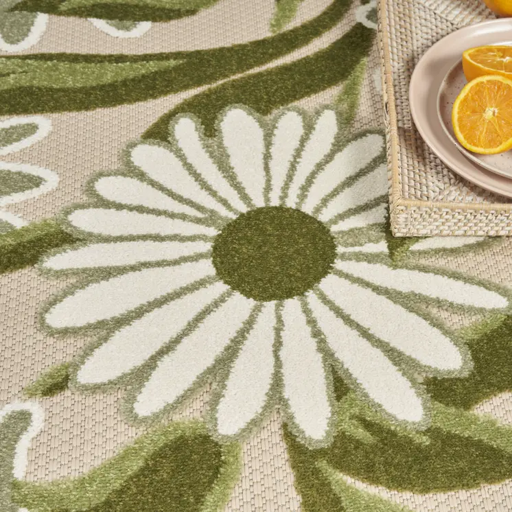 6' X 9' Ivory And Green Floral Indoor Outdoor Area Rug