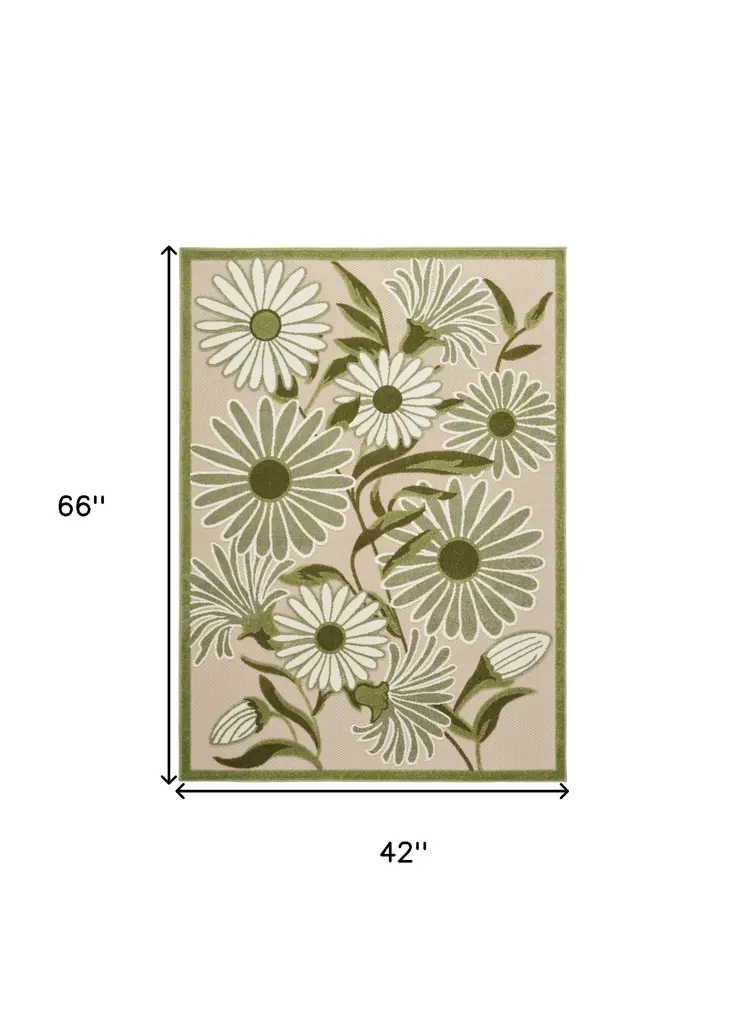 4' X 6' Ivory And Green Floral Indoor Outdoor Area Rug