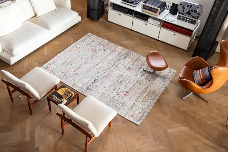 7' X 9' White Oriental Non Skid Area Rug