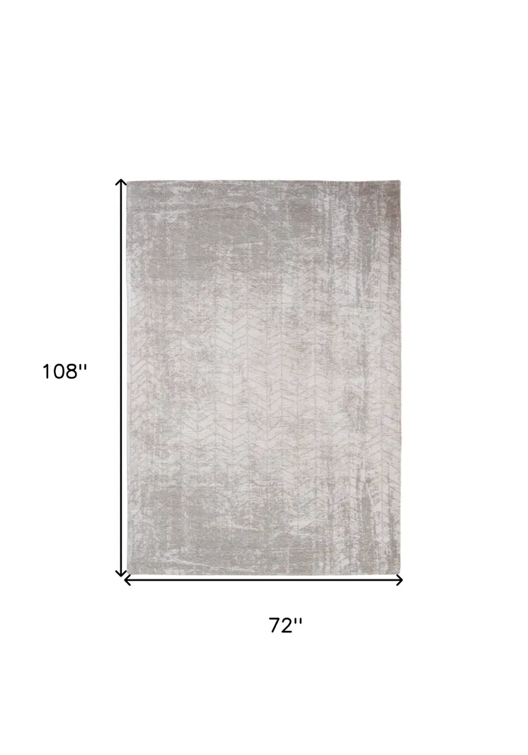 7' X 9' Gray and White Chevron Non Skid Area Rug