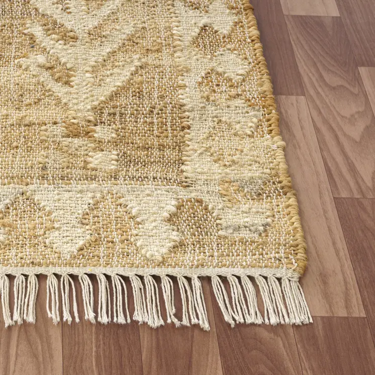 8' X 10' Natural and Ivory Medallion Hand Woven Area Rug