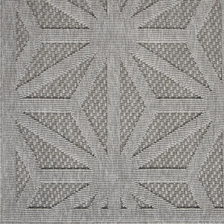 7' X 10' Light Gray And Gray Geometric Indoor Outdoor Area Rug