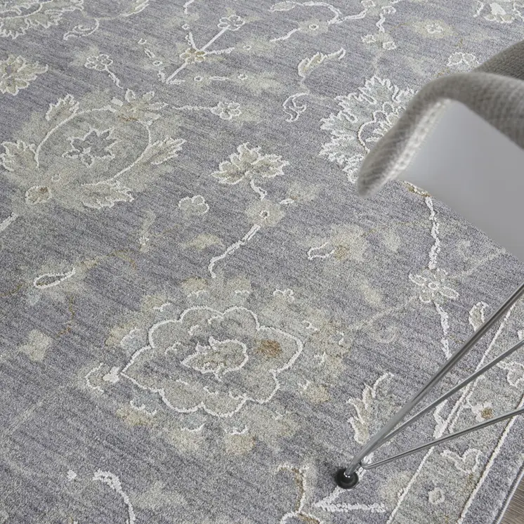 5' X 8' Ivory And Gray Floral Medallion Area Rug
