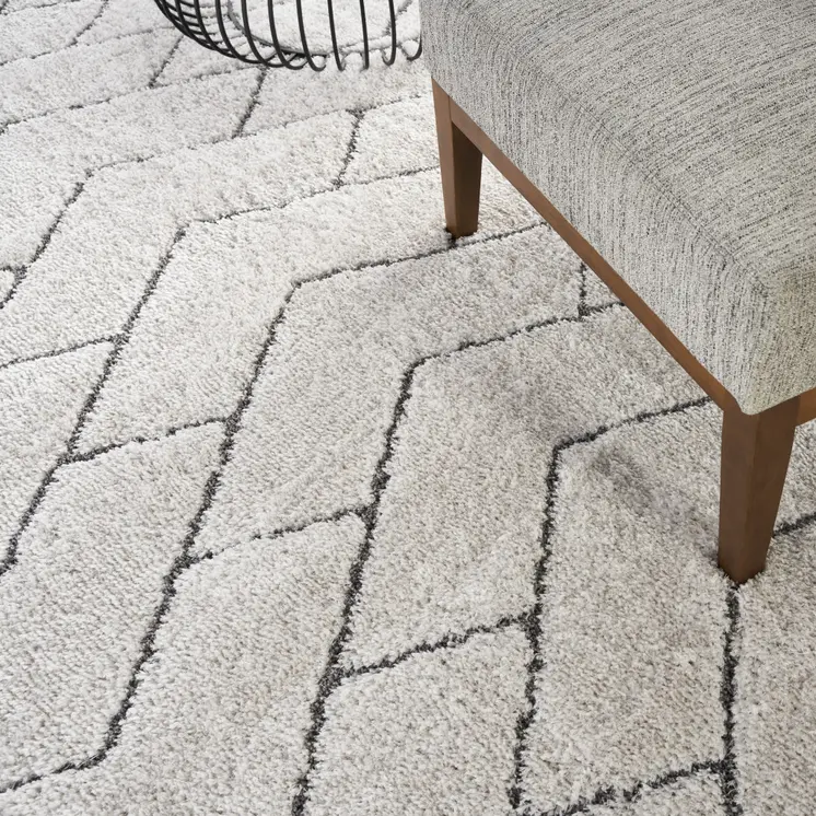 8' X 10' Ivory and Gray Chevron Shag Area Rug