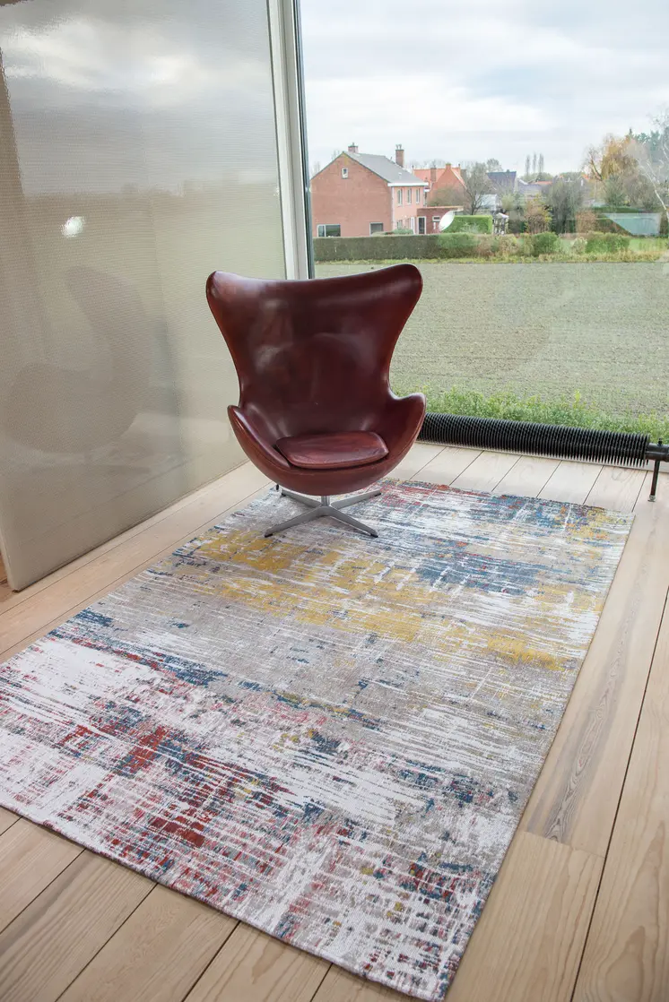10' White Abstract Runner Rug