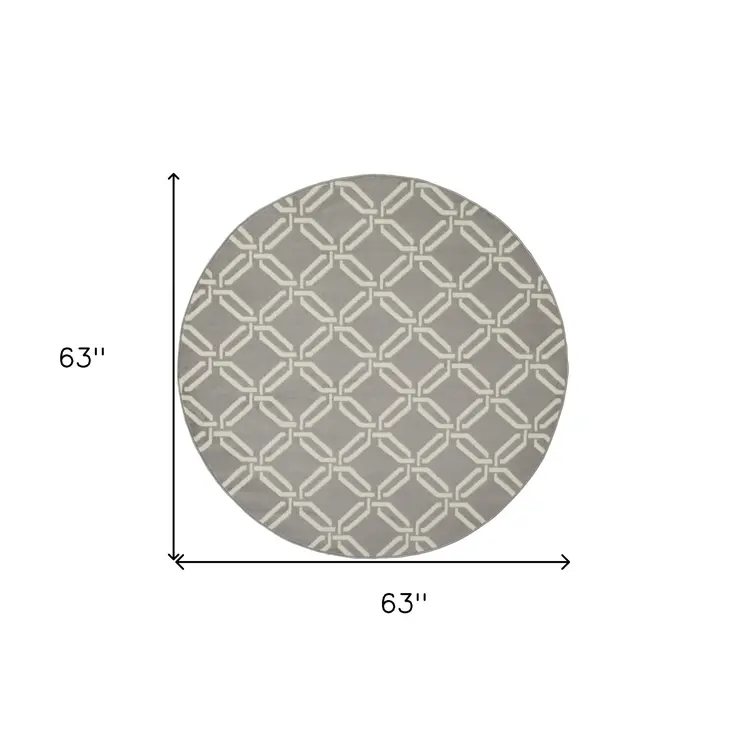 5' Gray and Beige Trellis Round Rug