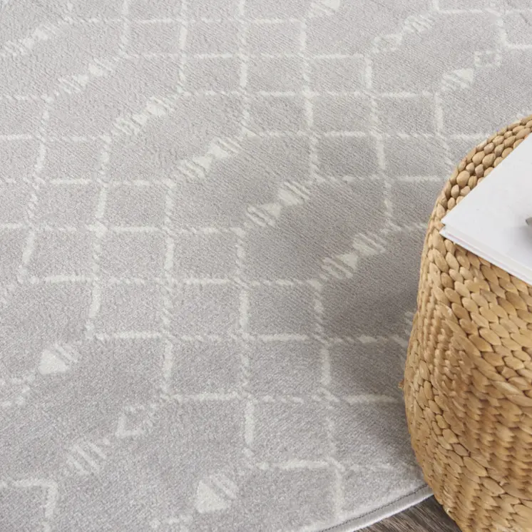 5' Gray and Ivory Geometric Round Rug