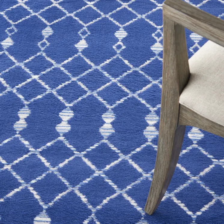 5' Navy Blue and Ivory Geometric Round Rug