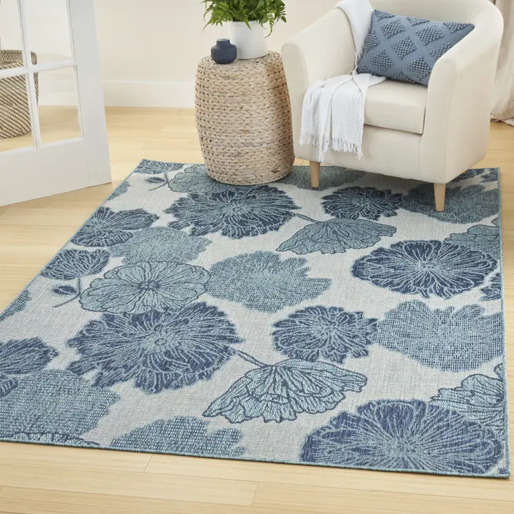 5' X 7' Navy Blue Ivory And Blue Floral Indoor Outdoor Area Rug