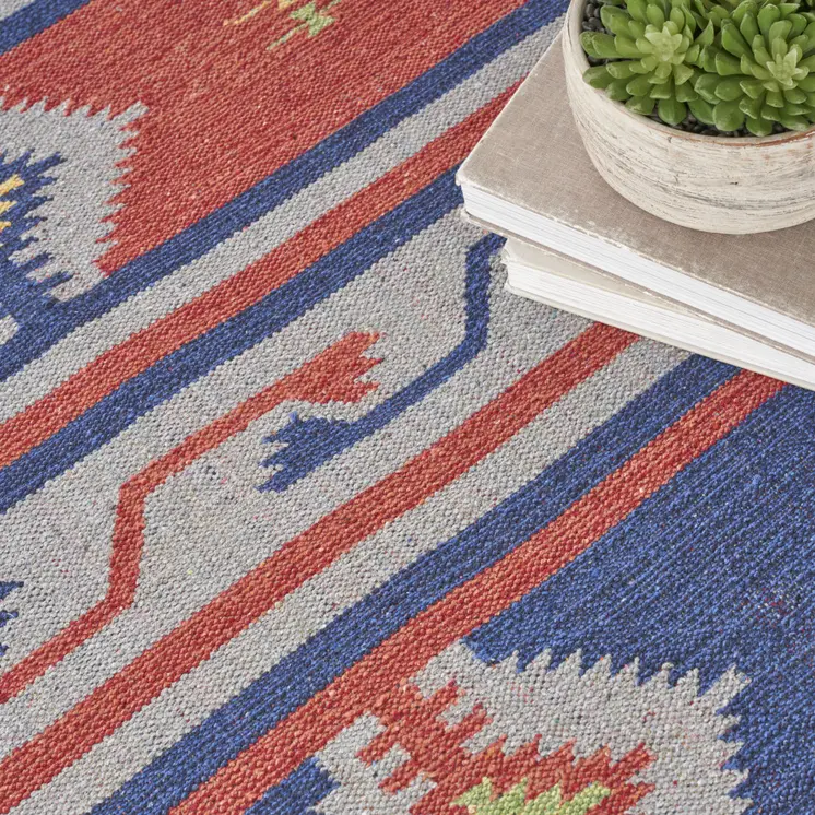 5' X 7' Blue and Red Southwestern Handmade Area Rug With Fringe